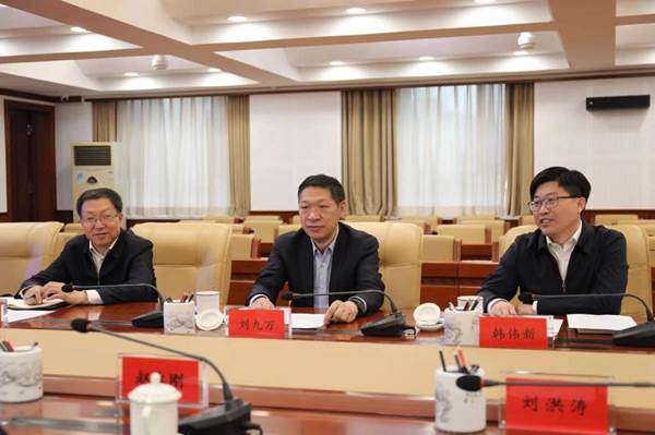 http://www.ruanbai.cn/__local/F/5C/4B/6FE47906F3DE02F0C6EBD257CC5_17403FCB_13EC7.png