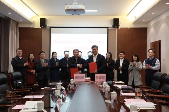 http://www.ruanbai.cn/__local/B/E9/99/5CA018ABFDC2EFE308A33B8F2F4_4594CCC2_41BBB.jpg