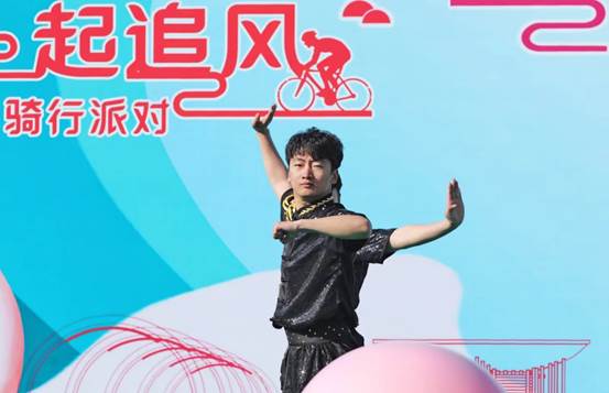 卡通人物中度可信度描述已自動生成